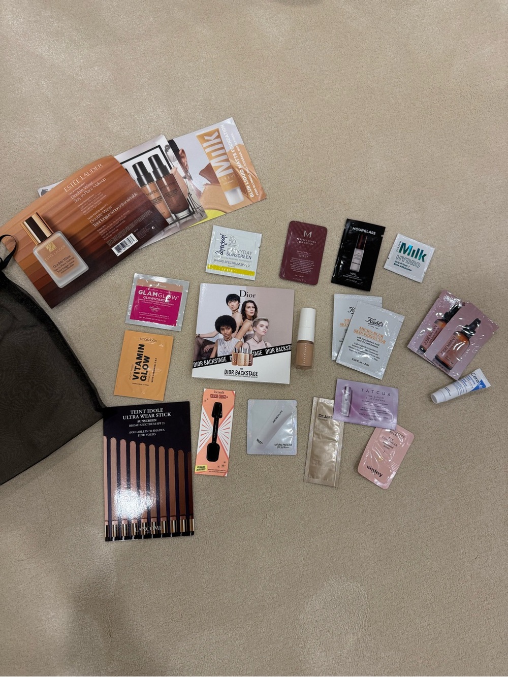 Make Up & Perfume Sample Bundle - Picture 2 of 2